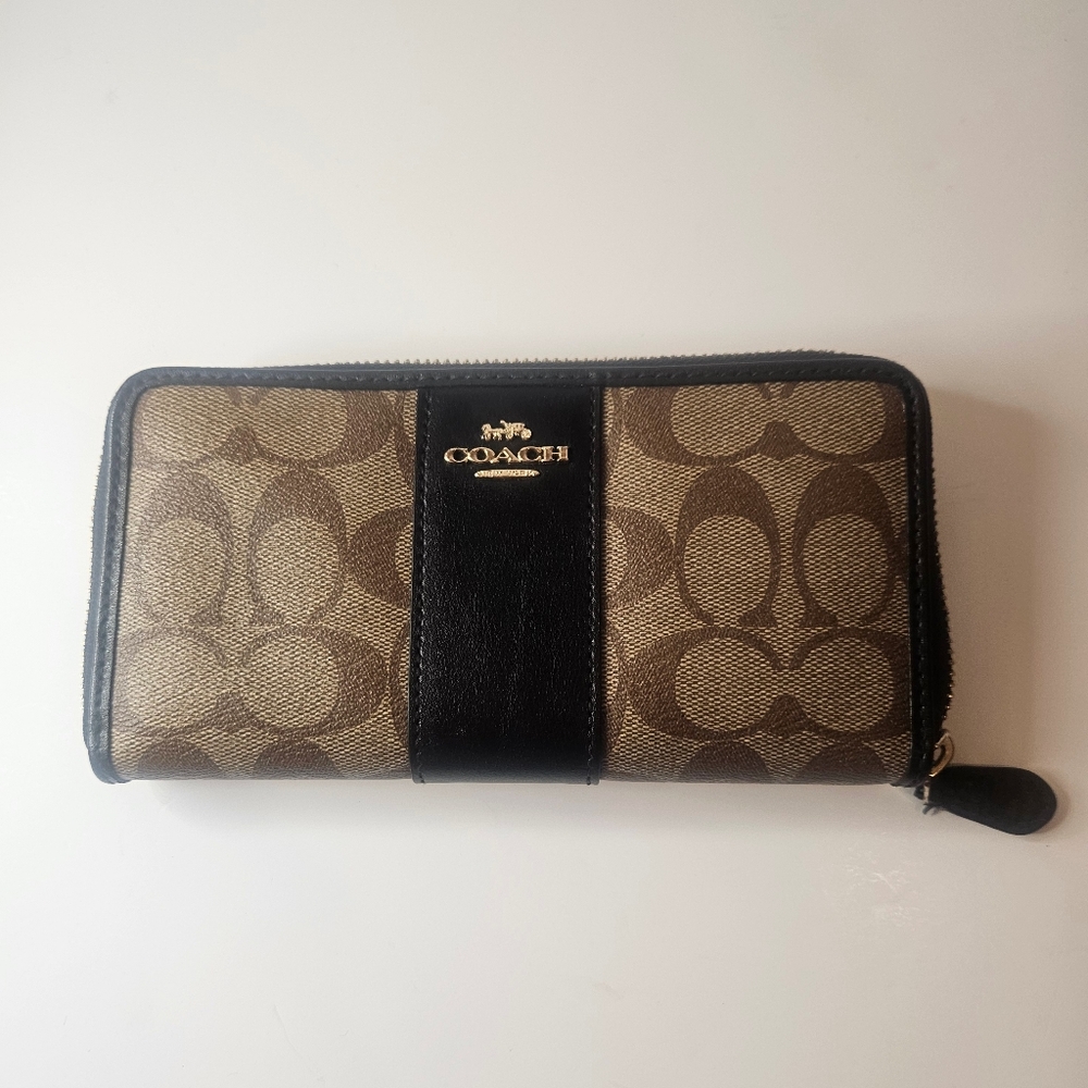 COACH Signature Accordion Zip Wallet